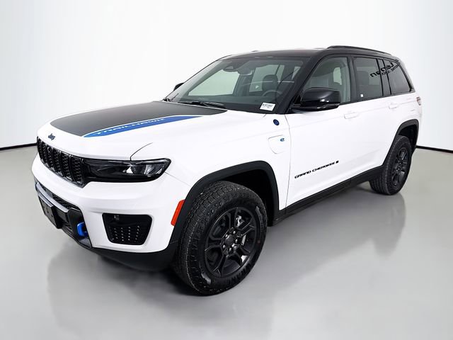 Used 2024 Jeep Grand Cherokee Trailhawk AWD/4WD image 3