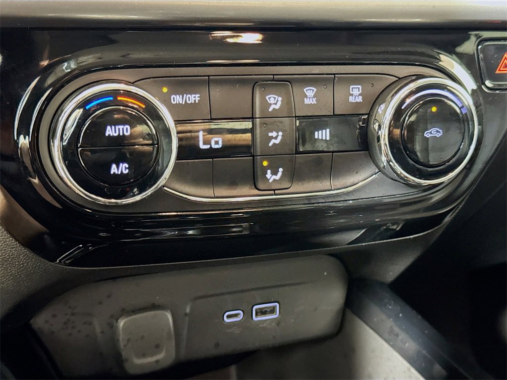 Used 2024 Chevrolet Trax LT image 13