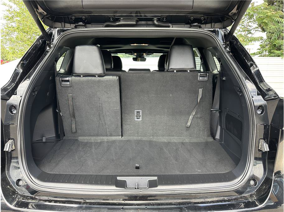 Used 2025 Toyota Highlander XSE AWD/4WD image 32