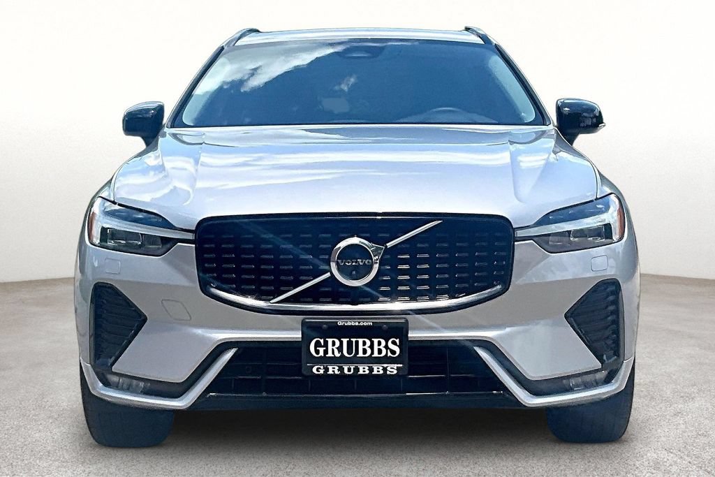 Certified 2023 Volvo XC60 B5 Plus w/ Climate Package AWD/4WD image 4