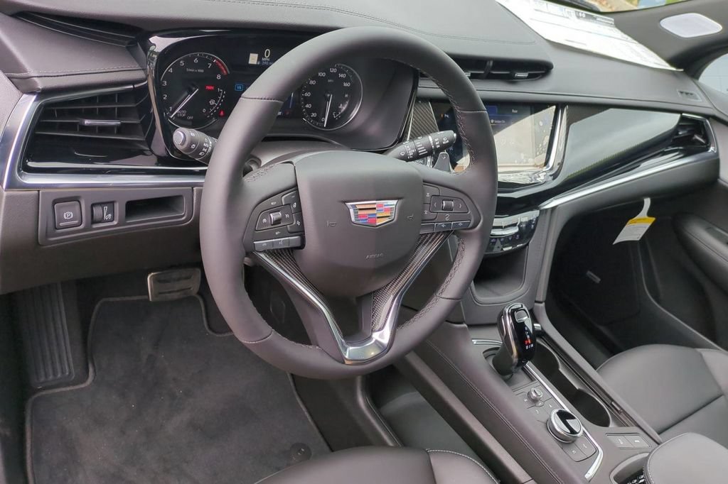 New 2025 Cadillac XT6 Sport AWD/4WD image 6
