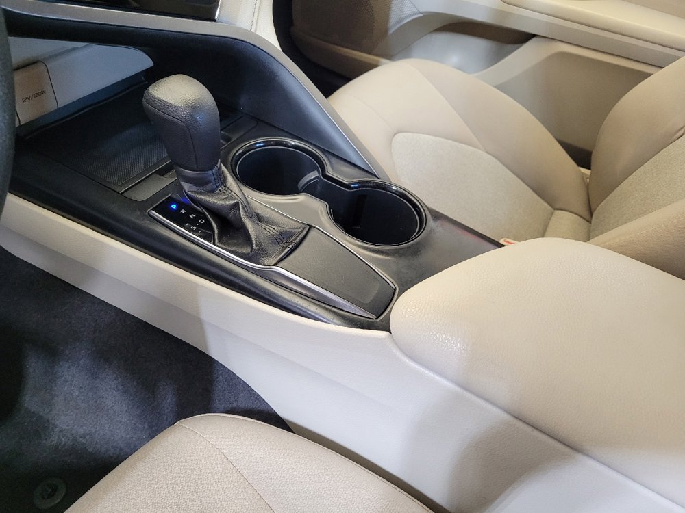 Used 2018 Toyota Camry LE FWD image 26