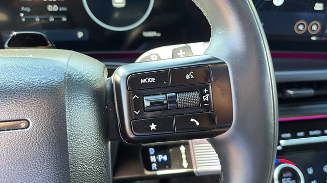 Used 2025 Hyundai Santa Fe Calligraphy AWD/4WD image 14