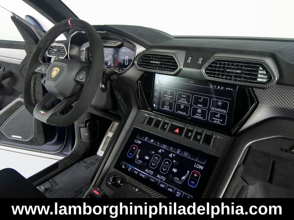 Used 2023 Lamborghini Urus Performante AWD/4WD image 36