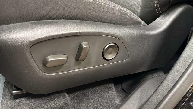 Used 2025 GMC Acadia Elevation FWD image 31
