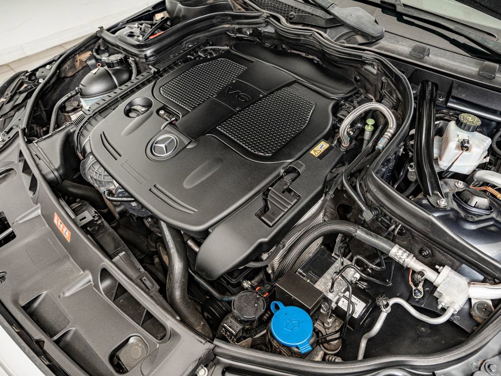Used 2013 Mercedes-Benz C 300 4MATIC Sedan image 38