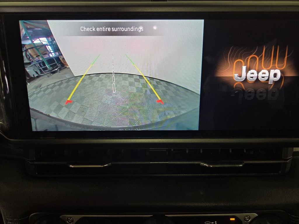 Certified 2025 Jeep Wrangler Sahara w/ Safety Group image 15