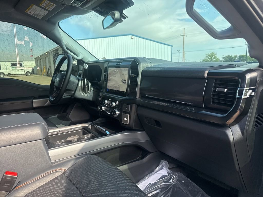 Used 2026 Ford F450 Lariat w/ Camper Package AWD/4WD image 38
