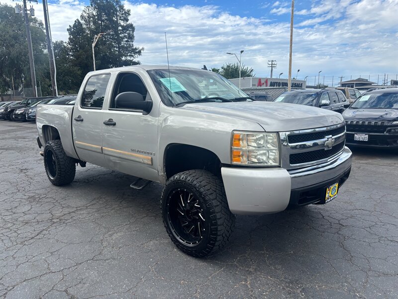 Used 2007 Chevrolet Silverado 1500 LS RWD image 2
