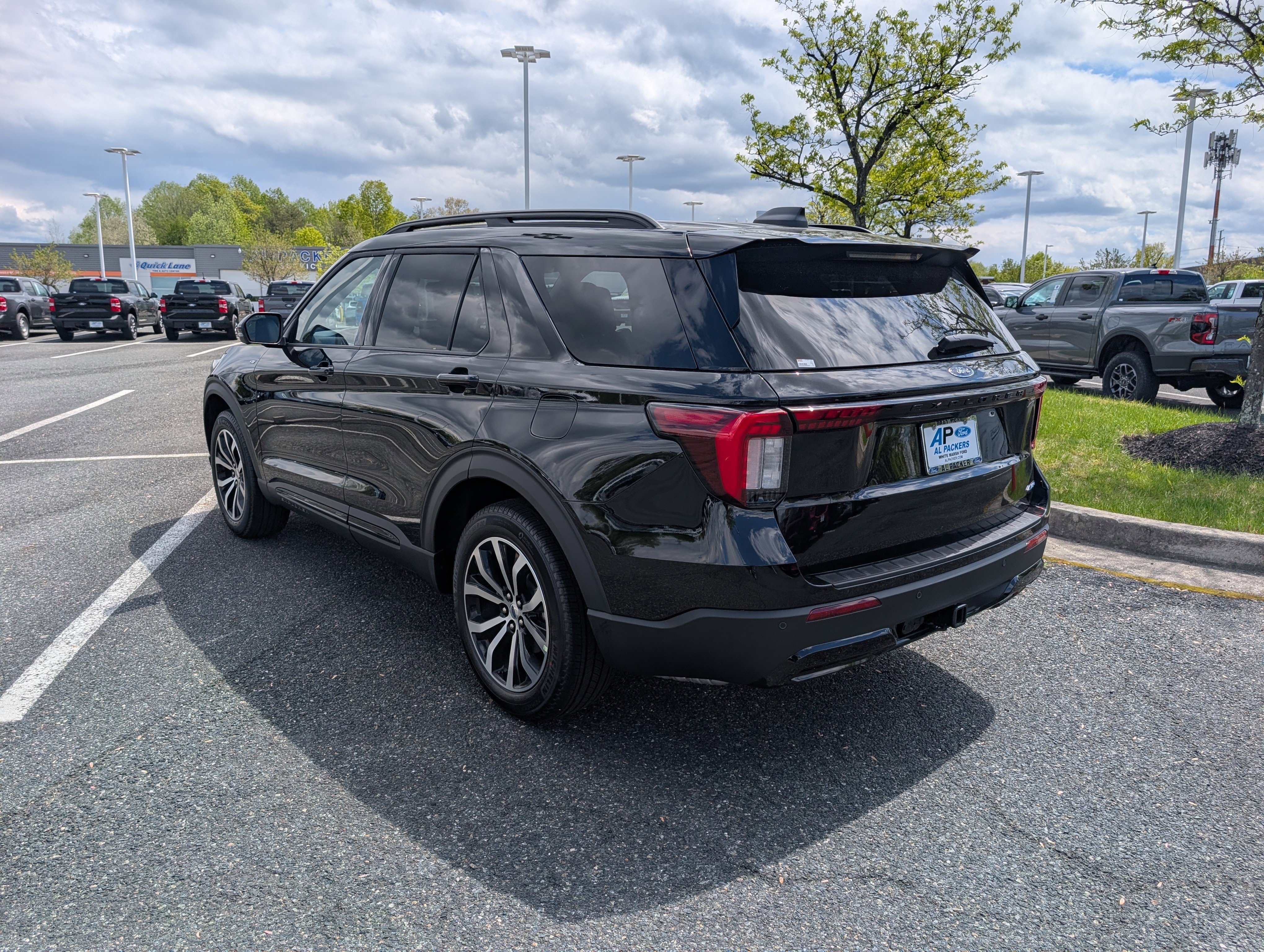 New 2026 Ford Explorer ST-Line AWD/4WD image 3