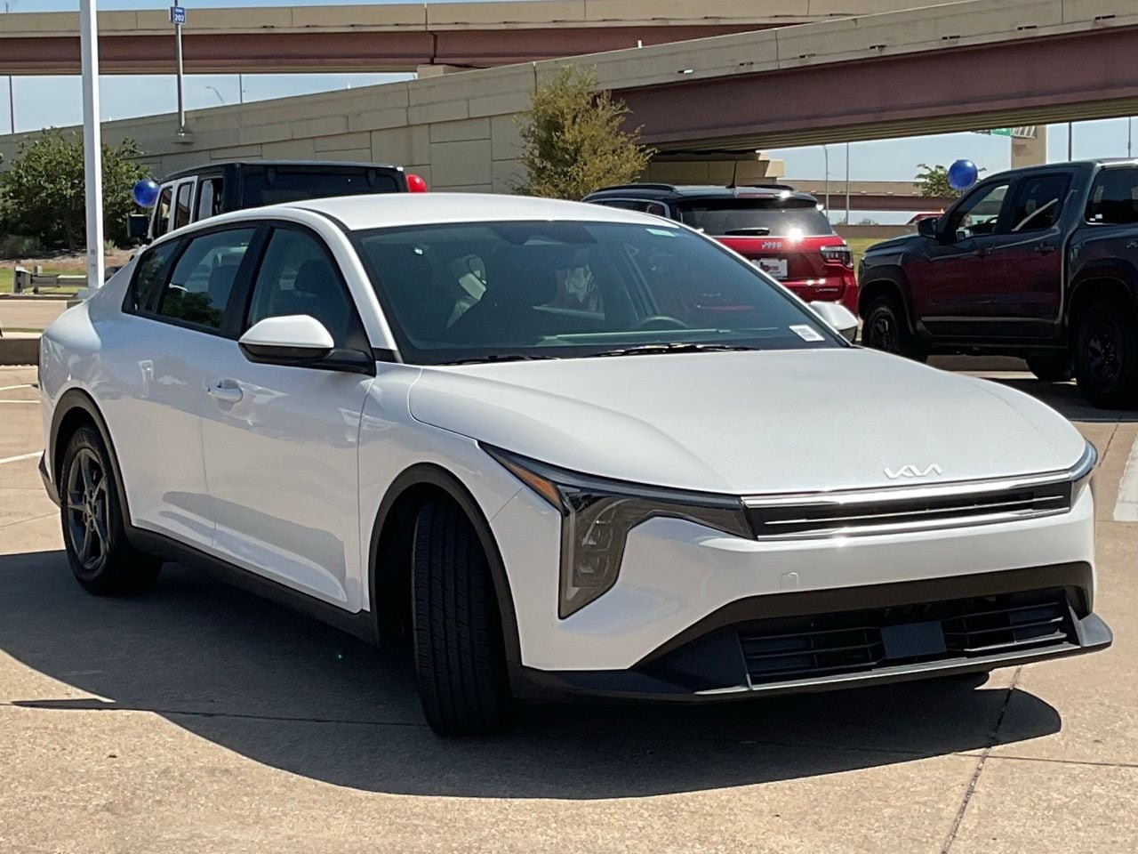Used 2025 Kia K4 FWD image 3
