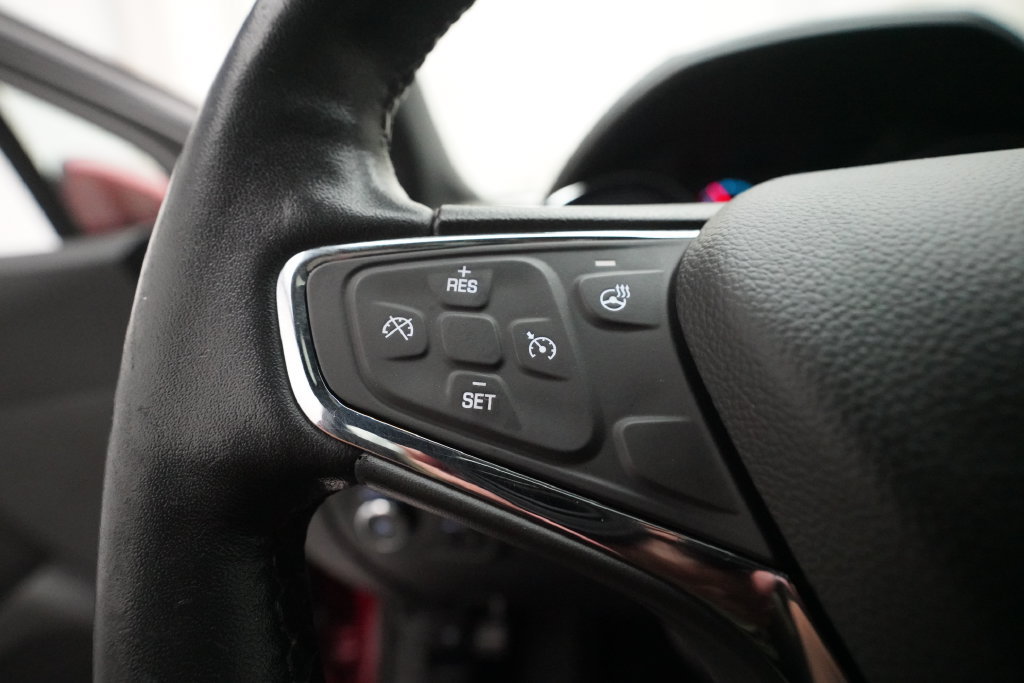 Used 2017 Chevrolet Cruze Premier FWD image 17
