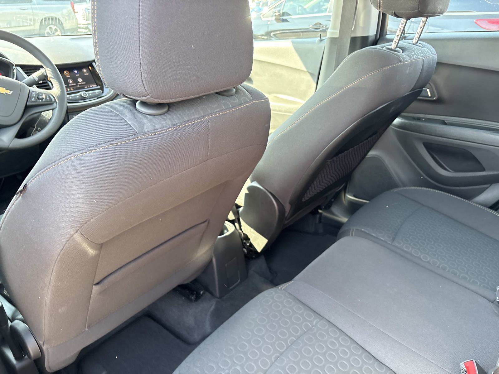 Used 2020 Chevrolet Trax LS image 28