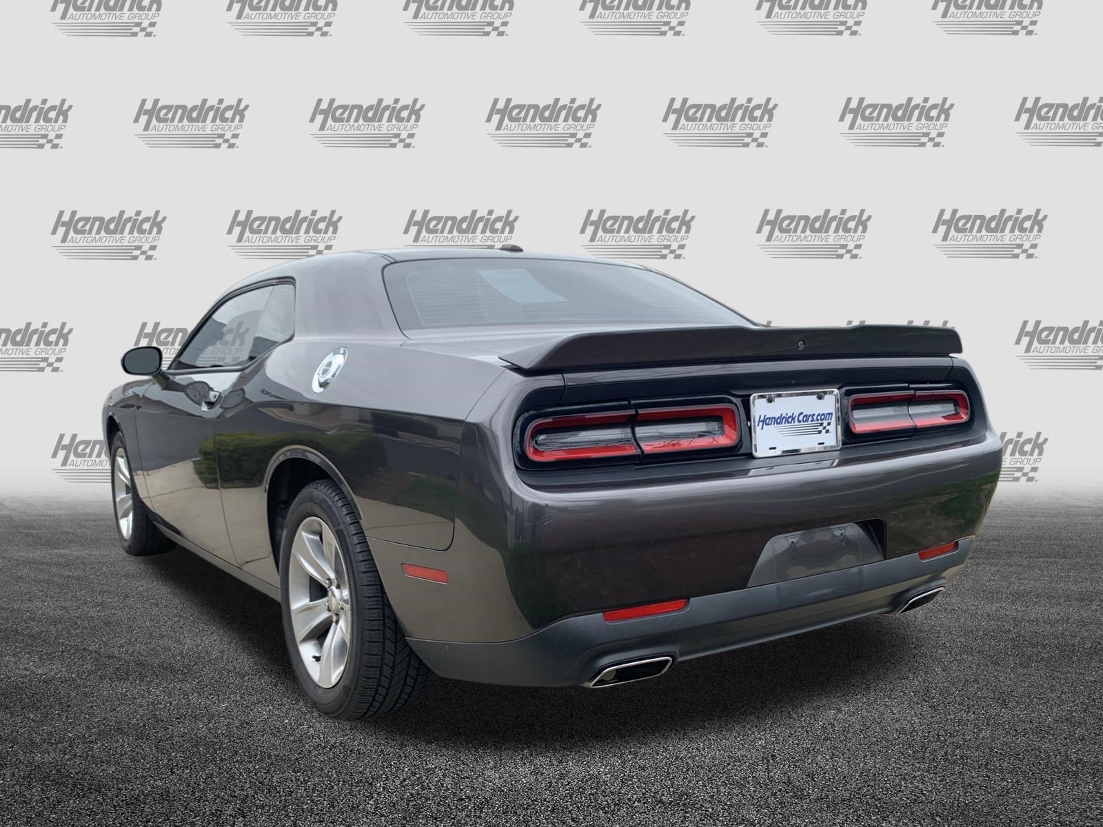 Used 2018 Dodge Challenger SXT image 8