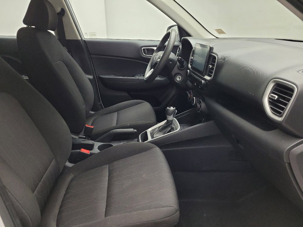 Used 2021 Hyundai Venue SE FWD image 21