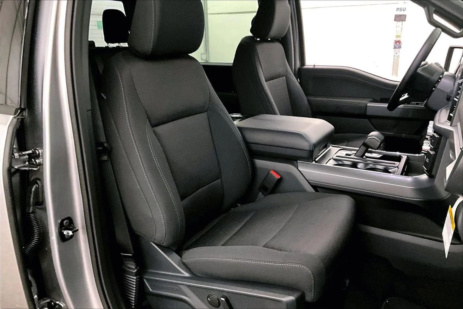 New 2025 Ford F150 XLT w/ Equipment Group 302A MID image 7