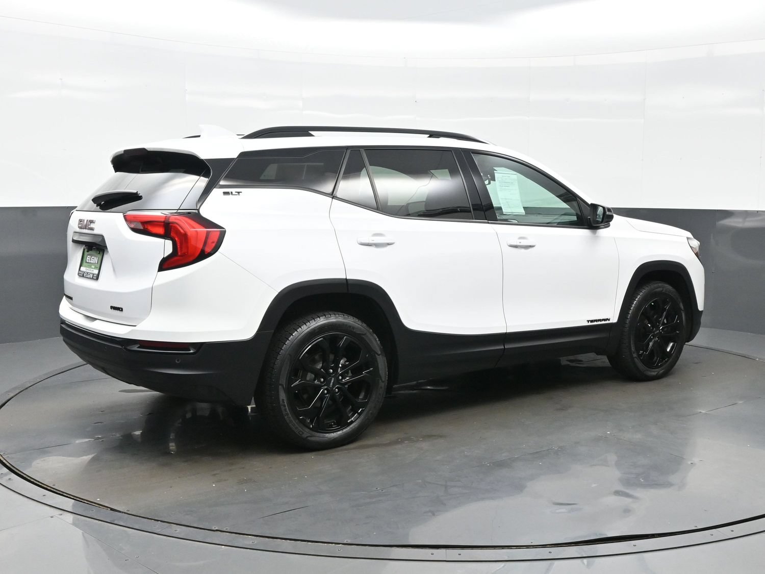 Used 2021 GMC Terrain SLT w/ Infotainment Package II AWD/4WD image 8