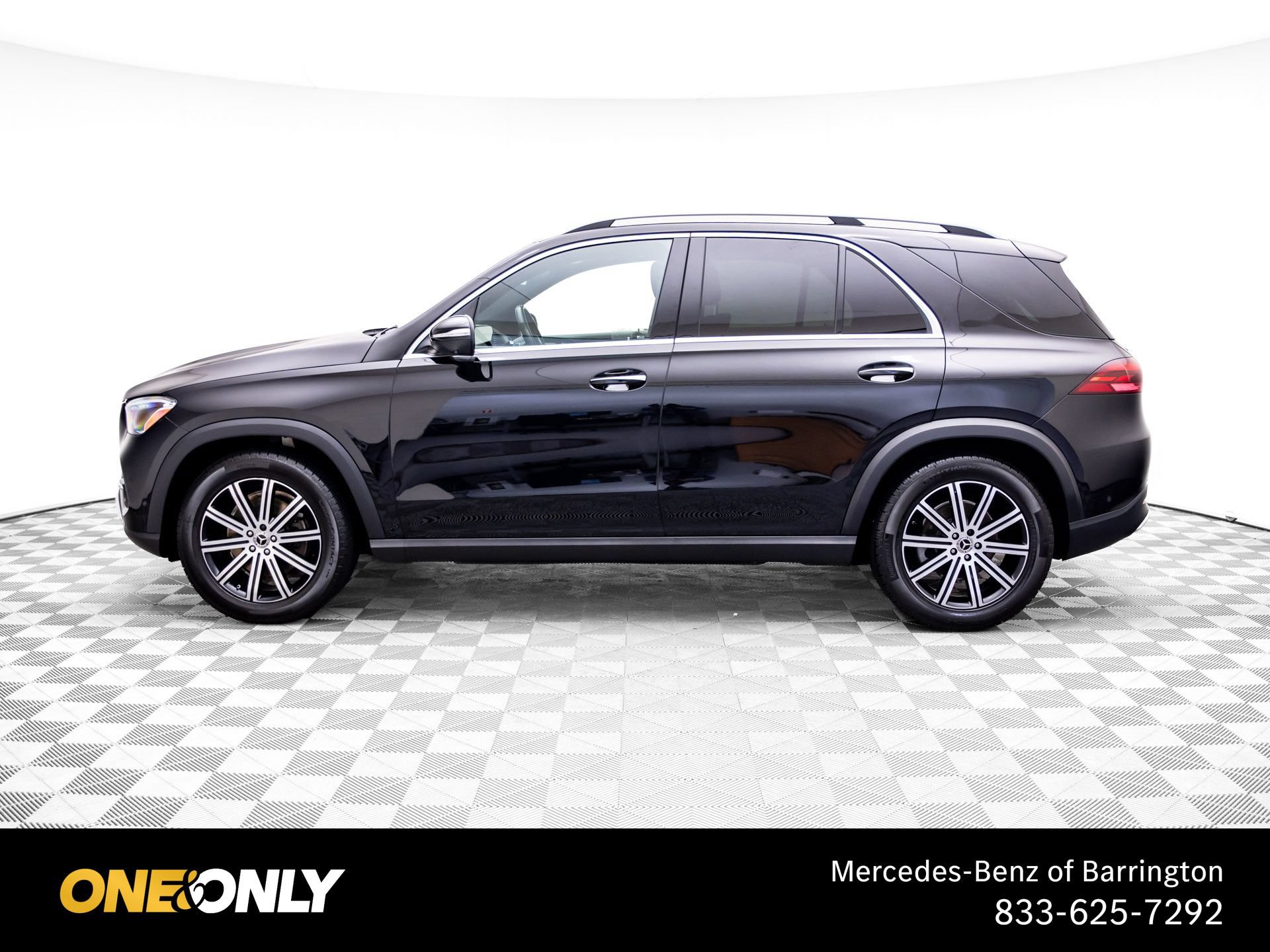Used 2024 Mercedes-Benz GLE 350 4MATIC image 2