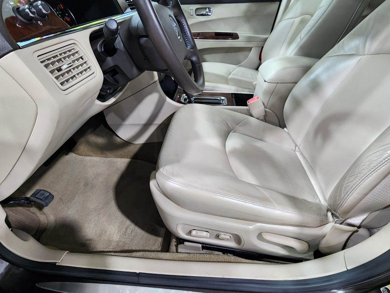 Used 2008 Buick LaCrosse CXL w/ Driver Confidence Package image 12