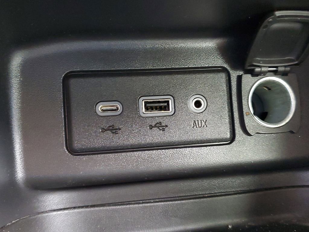 Used 2023 Chevrolet Equinox LS w/ LS Convenience Package image 33