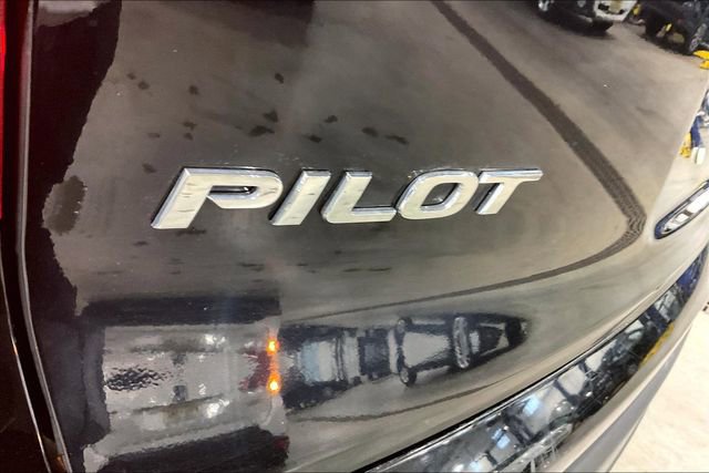 Used 2016 Honda Pilot Touring image 8