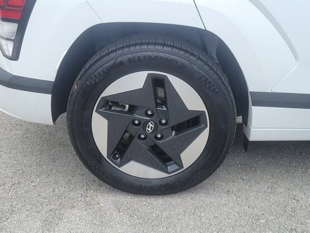 Certified 2025 Hyundai Kona Electric SEL FWD image 5