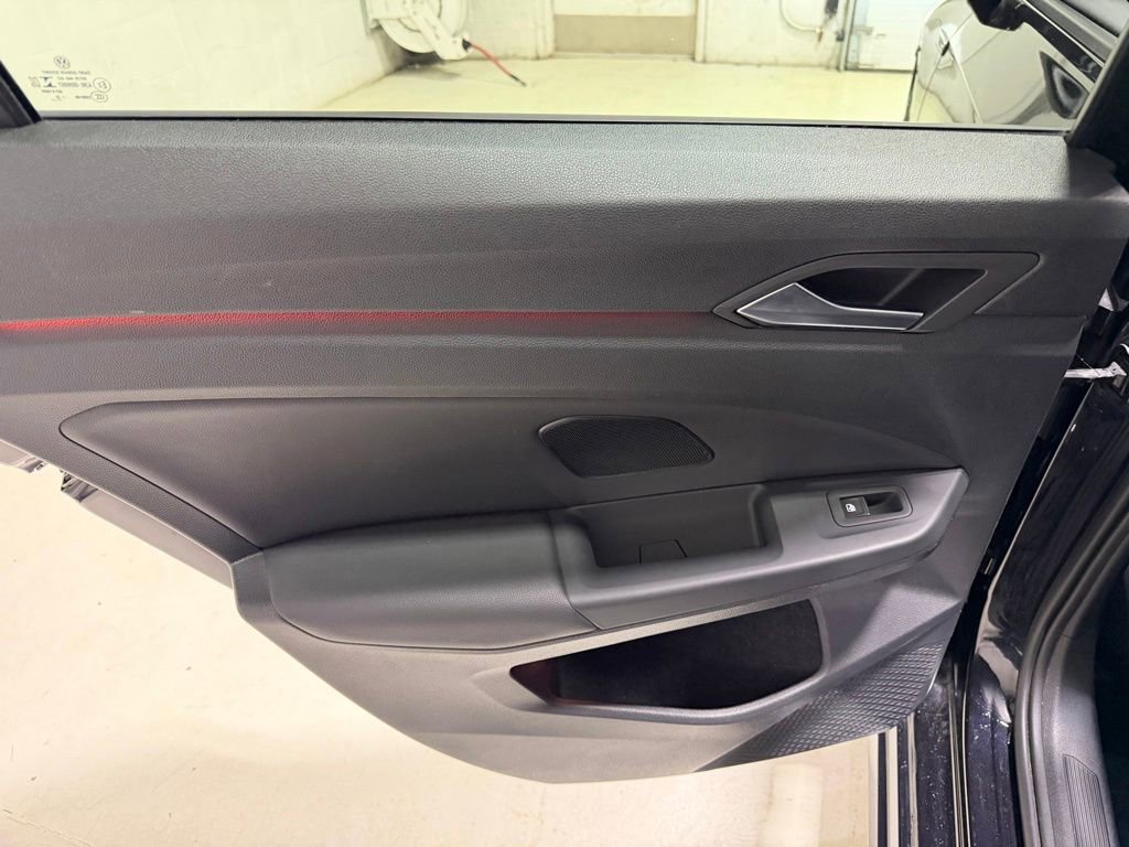 Used 2022 Volkswagen Golf R AWD/4WD image 39