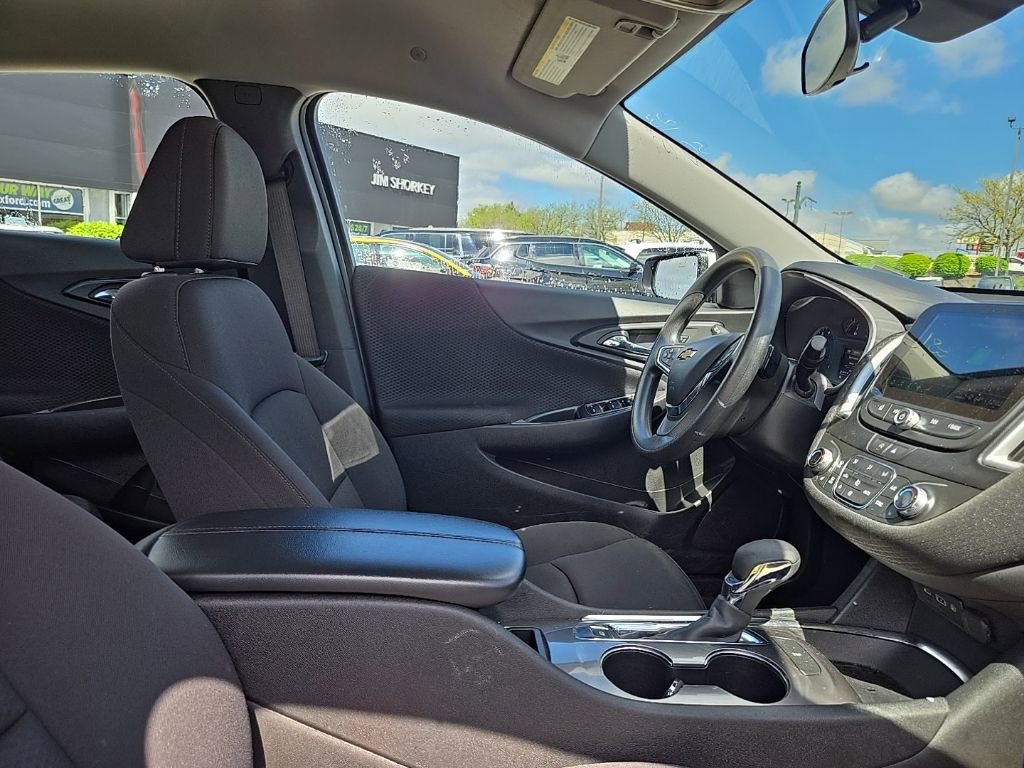 Used 2023 Chevrolet Malibu LT FWD image 34