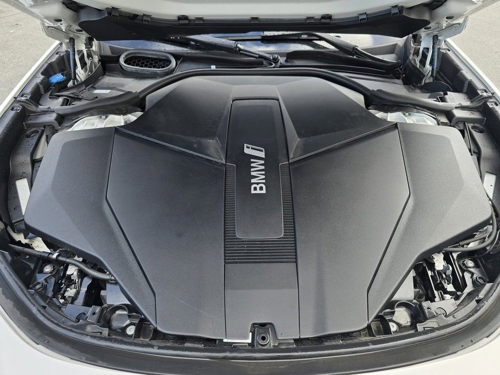 Used 2024 BMW i7 xDrive60 image 30