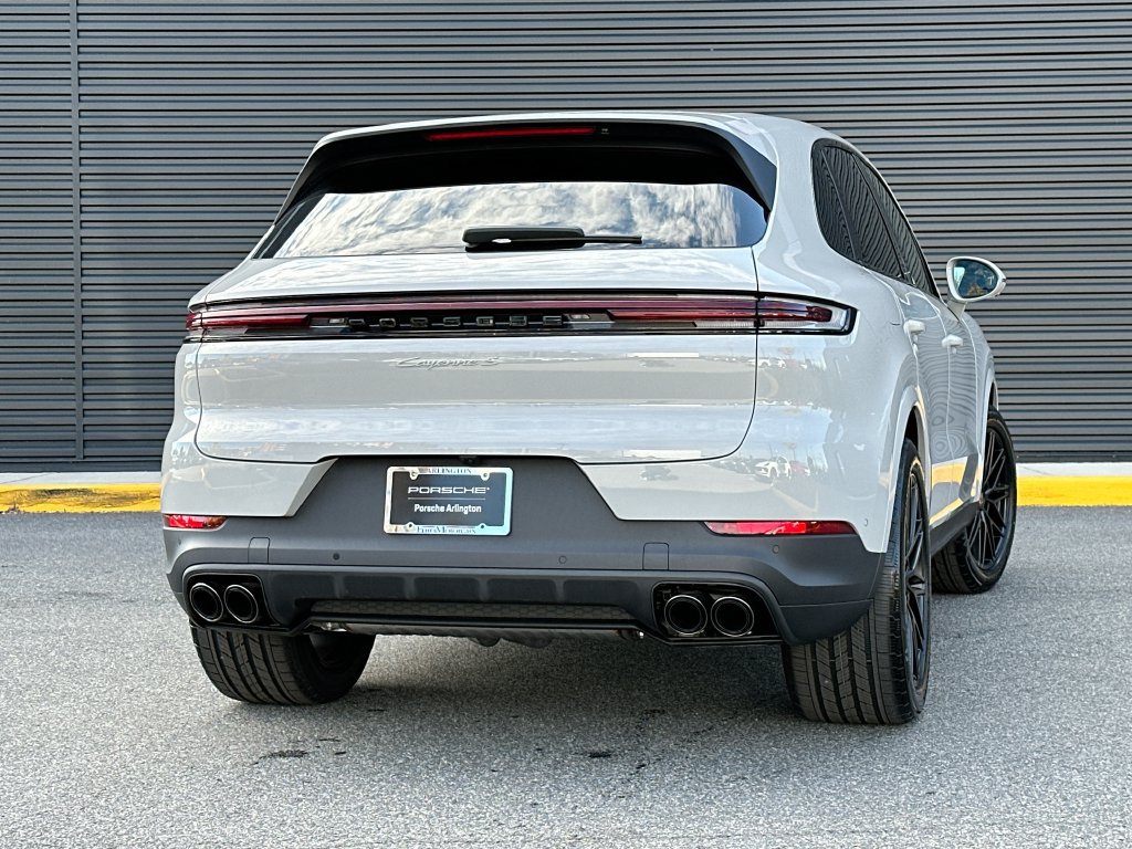 New 2027 Porsche Cayenne S AWD/4WD image 9