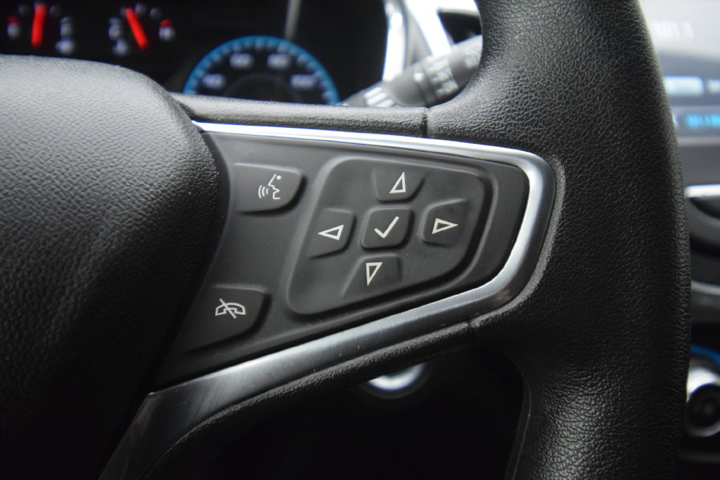 Used 2018 Chevrolet Equinox LT FWD image 27