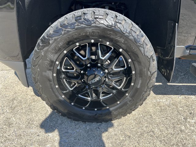 Used 2018 Chevrolet Silverado 2500 High Country w/ Duramax Plus Package AWD/4WD image 34