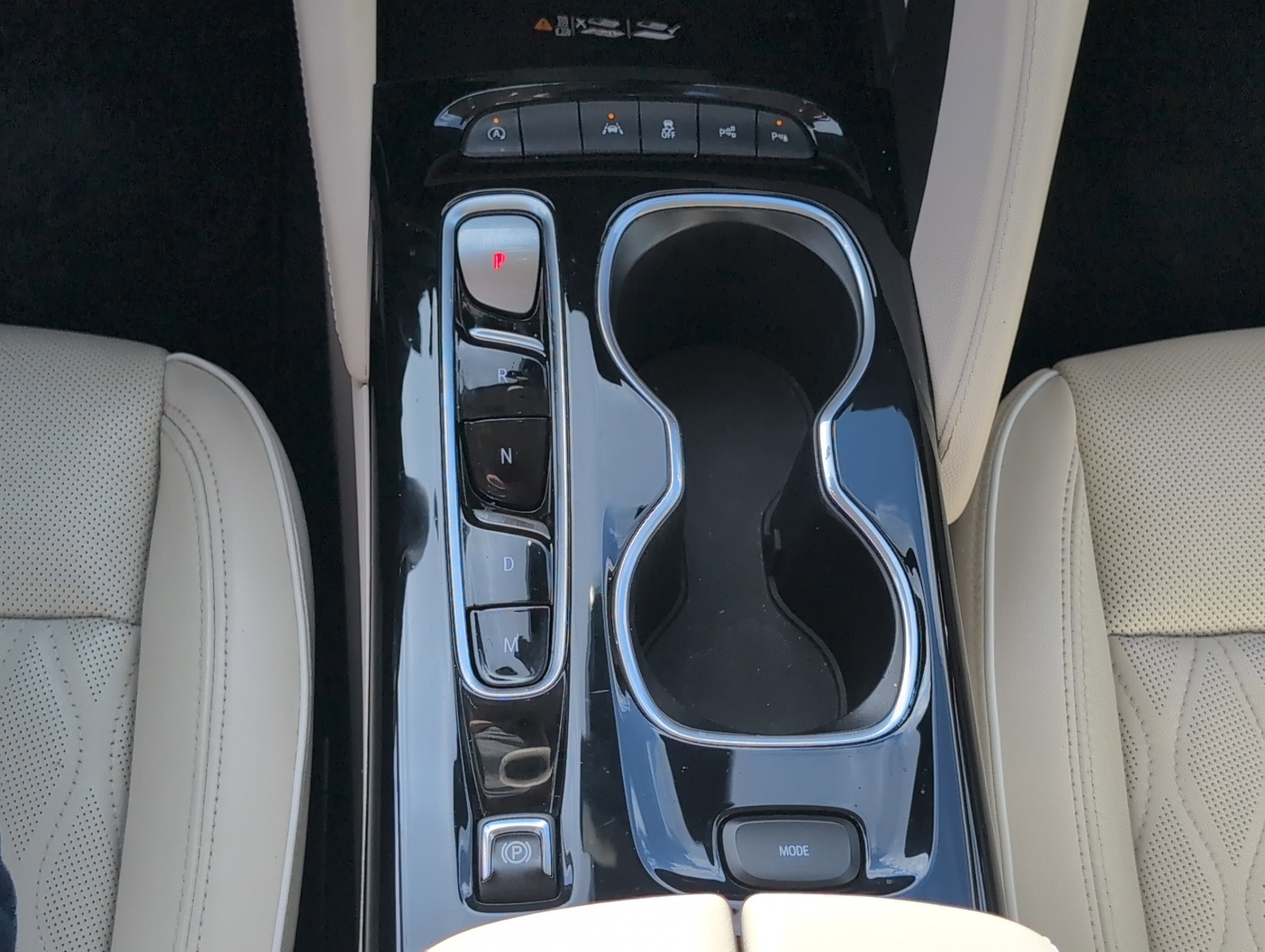 Used 2021 Buick Envision Avenir w/ Technology Package II image 22