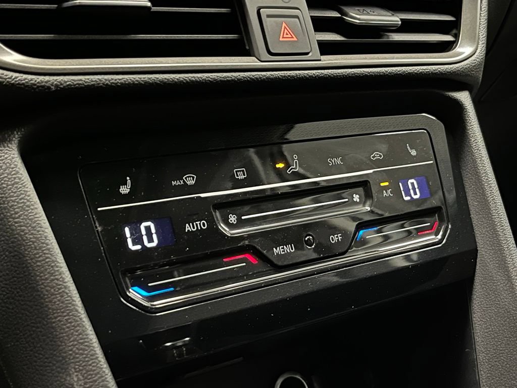 New 2026 Volkswagen Taos SE AWD/4WD image 13