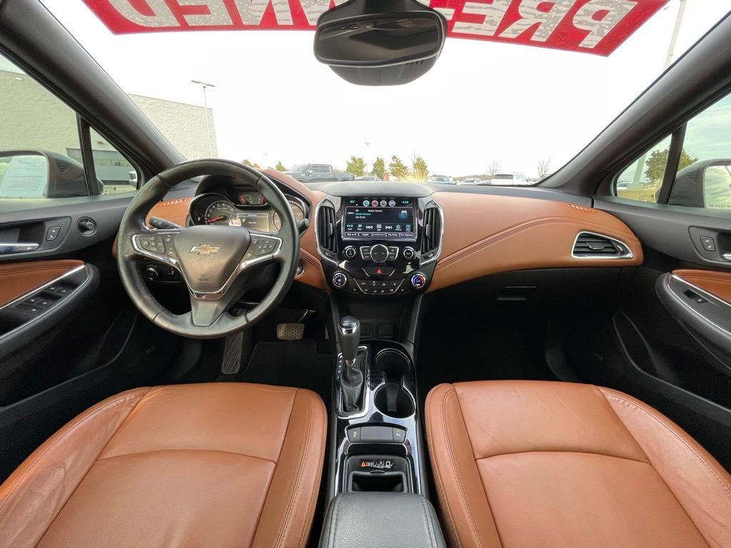 Used 2017 Chevrolet Cruze Premier image 30