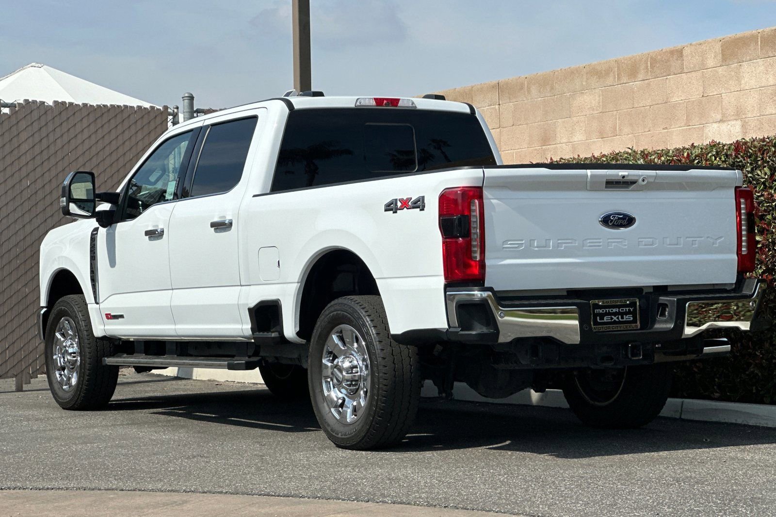 Used 2024 Ford F250 Lariat w/ Chrome Package image 6