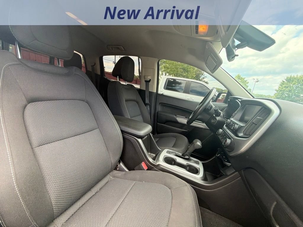 Used 2016 Chevrolet Colorado LT w/ Midnight Edition AWD/4WD image 4