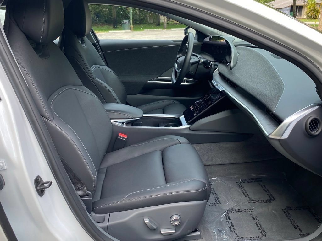 Used 2025 Lucid Air Touring AWD/4WD image 15