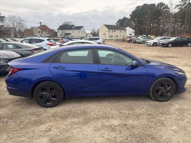 Used 2022 Hyundai Elantra SEL w/ Convenience Package image 11