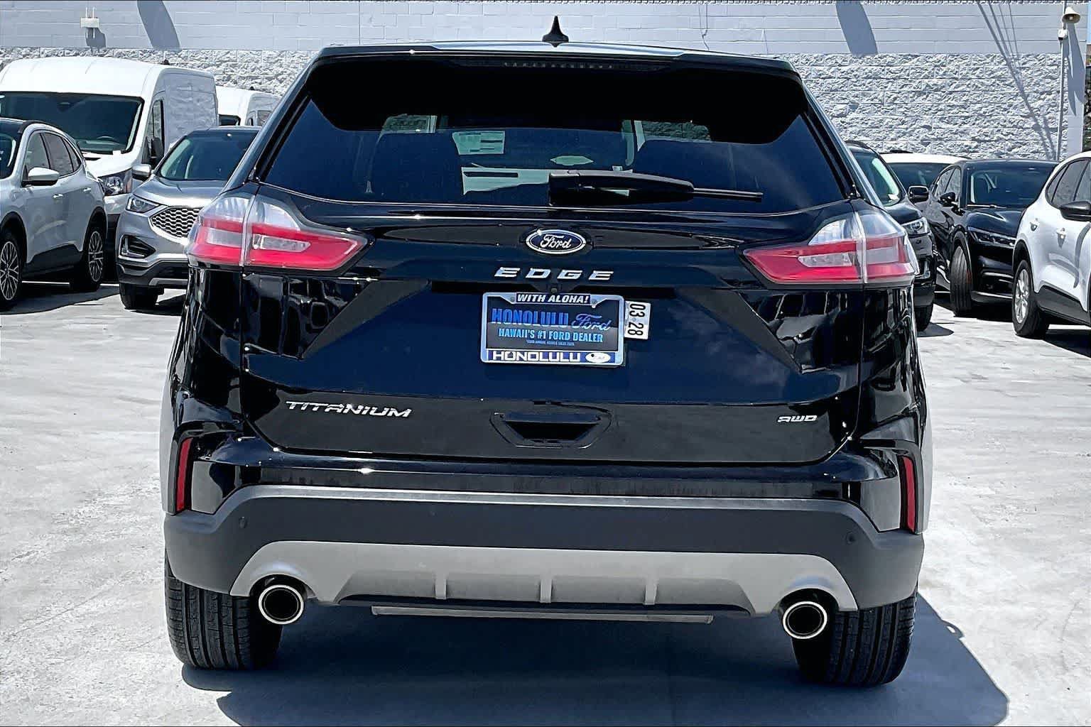 Used 2024 Ford Edge Titanium w/ Equipment Group 301A AWD/4WD image 5