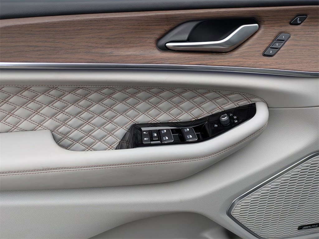 Used 2021 Jeep Grand Cherokee L Summit w/ Advanced Protech Group IV image 10