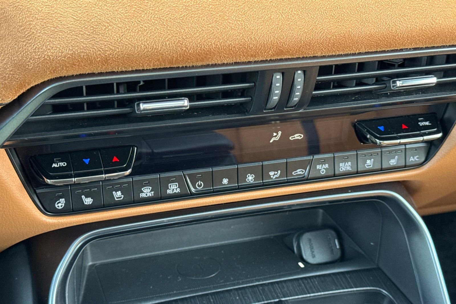 Certified 2025 MAZDA CX-70 3.3 Turbo S w/ Premium Plus image 19