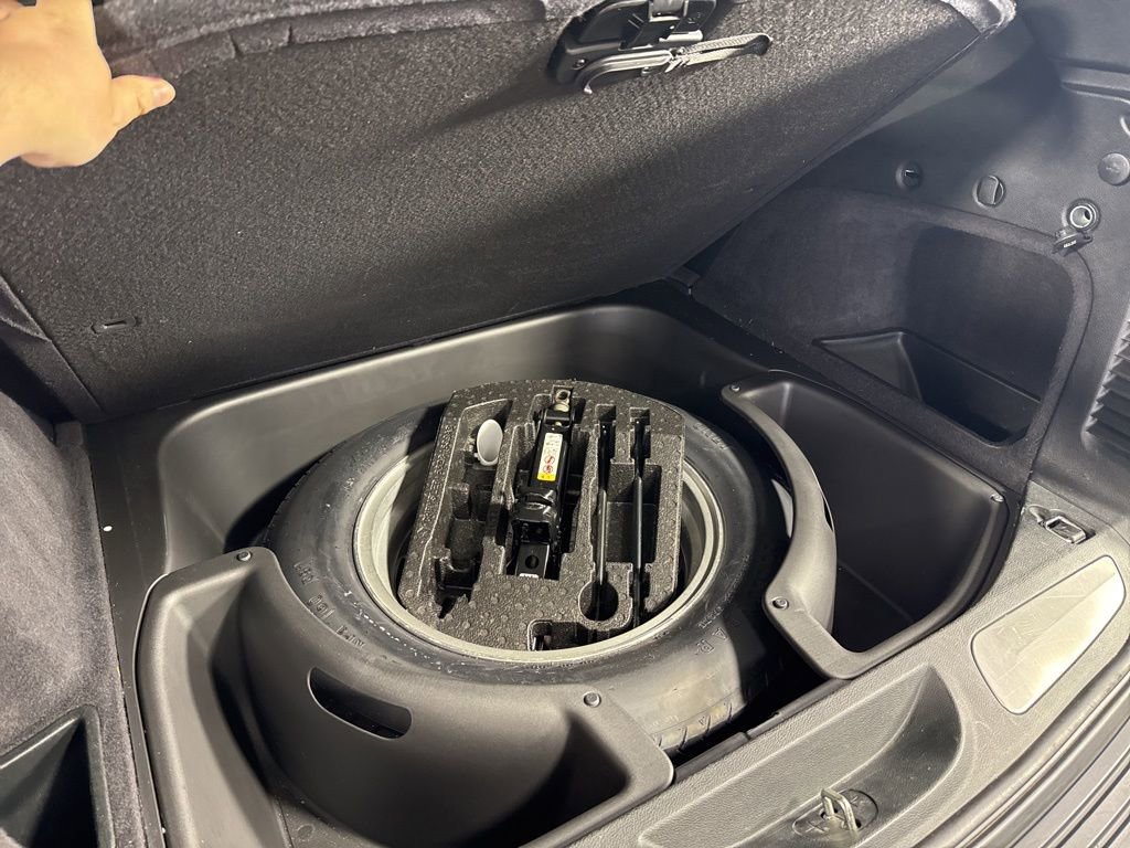 Used 2018 Jeep Grand Cherokee Limited AWD/4WD image 10