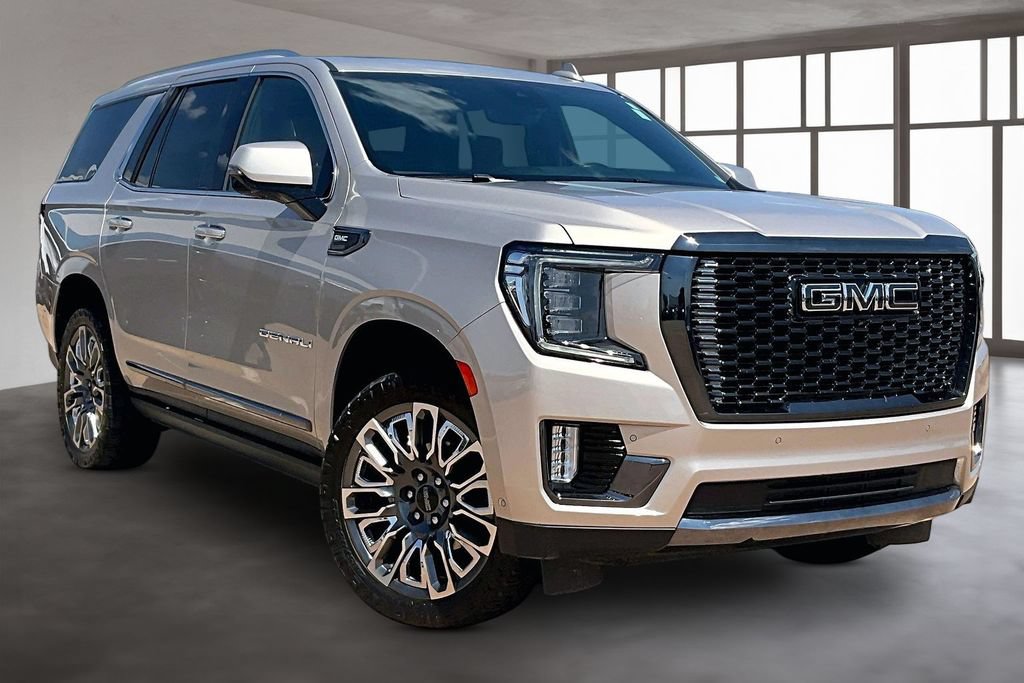 Used 2024 GMC Yukon Denali Ultimate AWD/4WD image 10