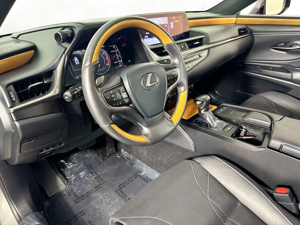 Used 2020 Lexus ES 350 Luxury w/ Accessory Package image 9