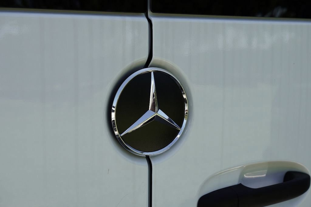 New 2025 Mercedes-Benz Sprinter 2500 image 25