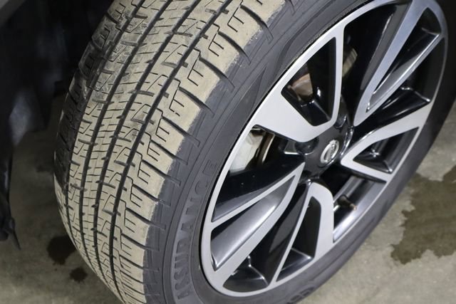Used 2020 Nissan Rogue SL FWD image 37