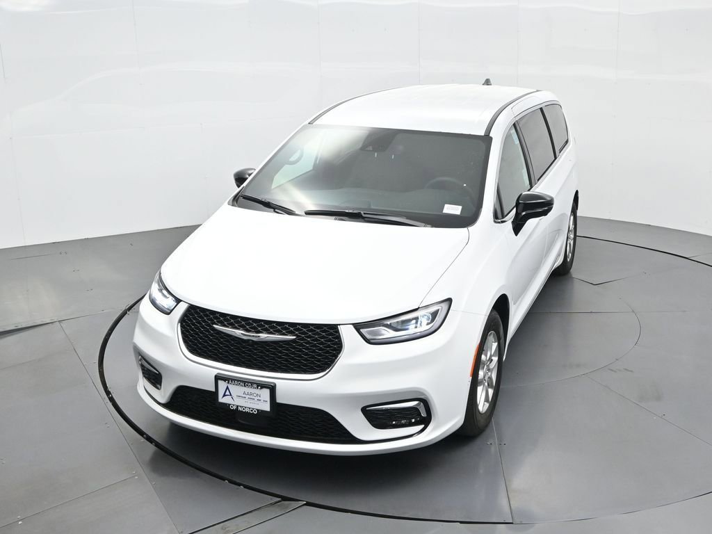 New 2026 Chrysler Pacifica Select image 46