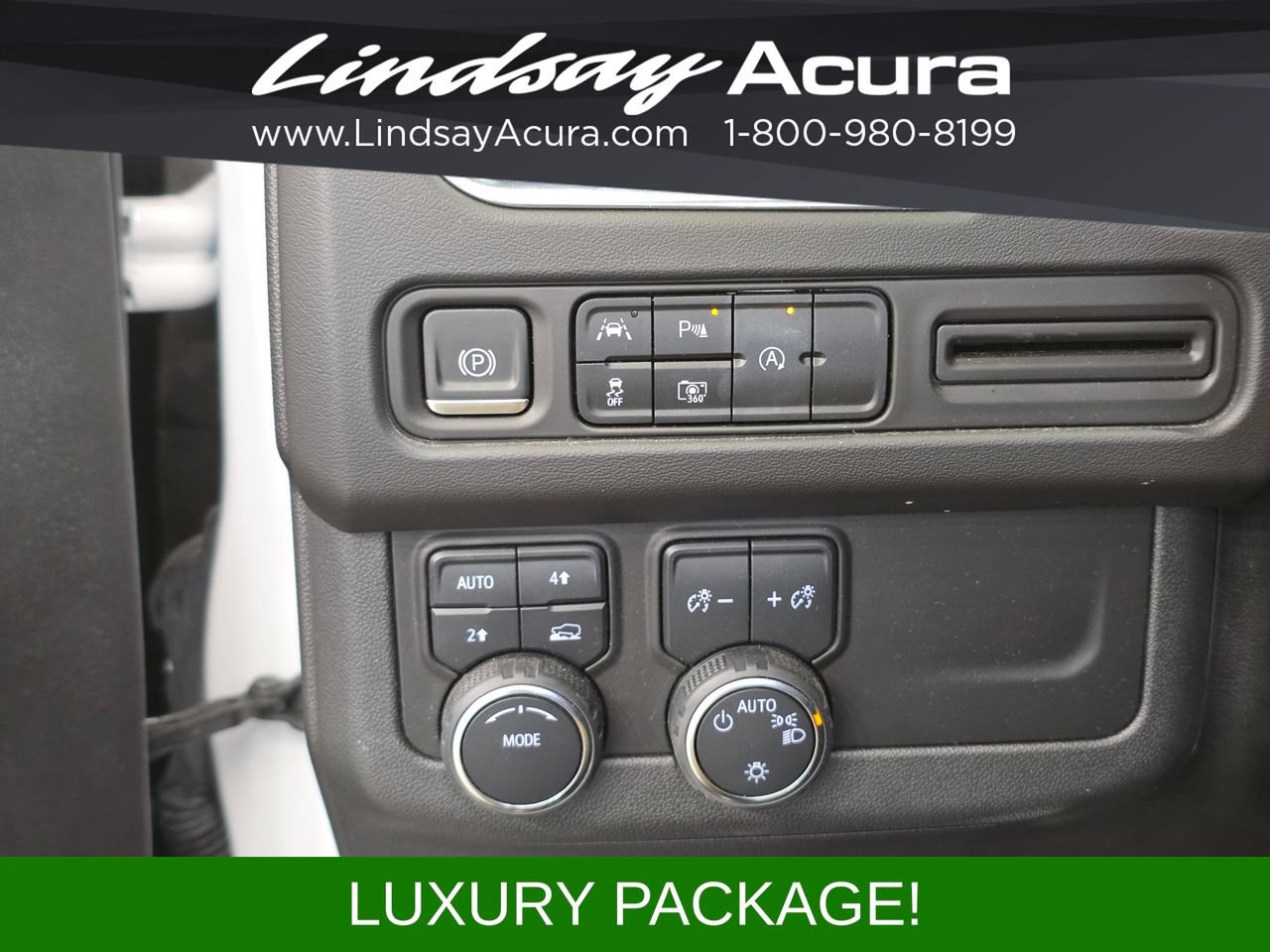 Used 2024 Chevrolet Tahoe RST w/ RST Performance Edition AWD/4WD image 16