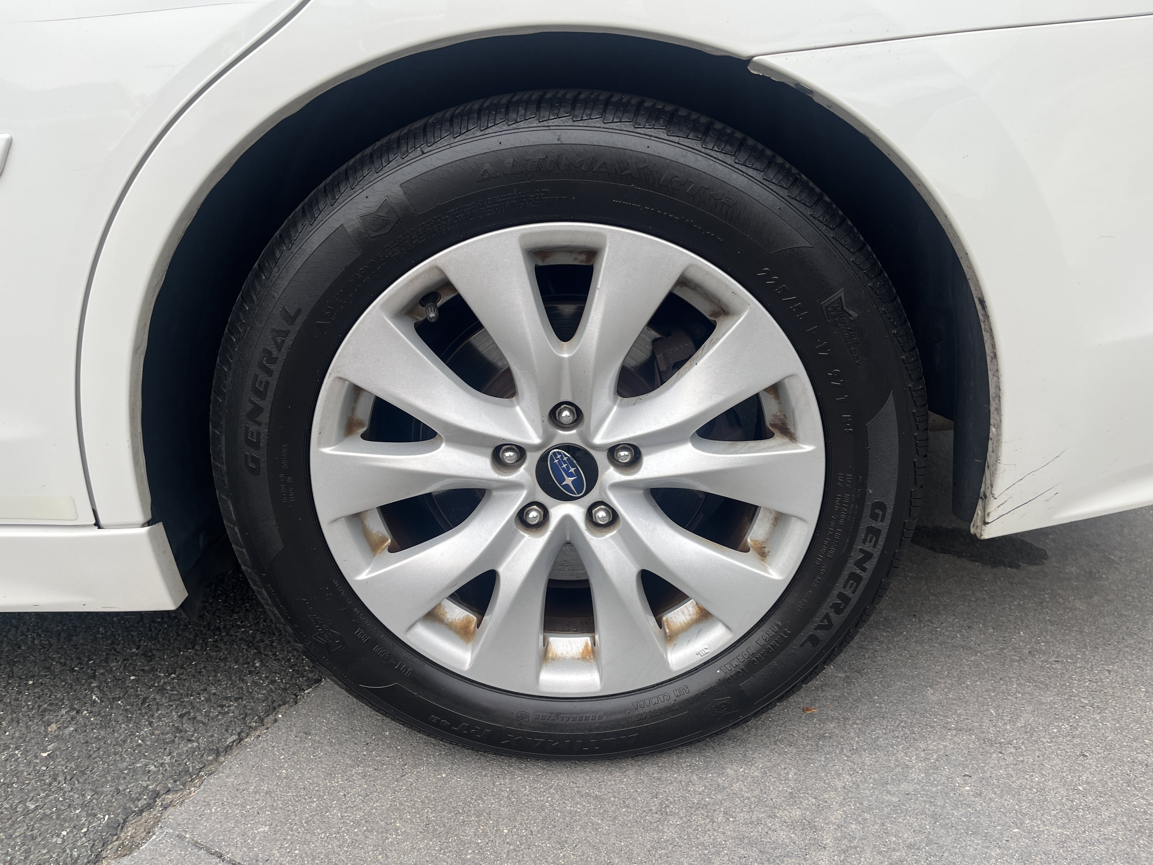 Used 2015 Subaru Legacy 2.5i Premium AWD/4WD image 11